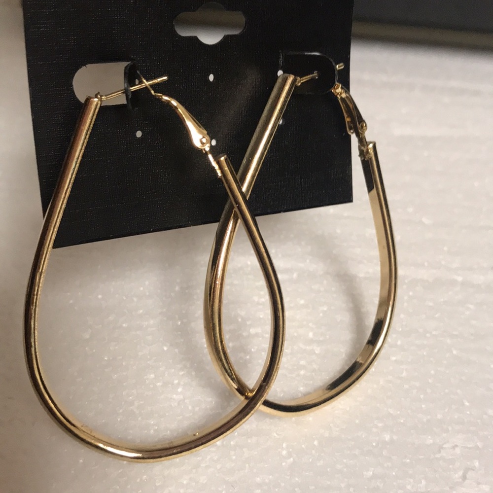 CRISTA STEPHEN Gold Tone Elongated Hoop Earrings